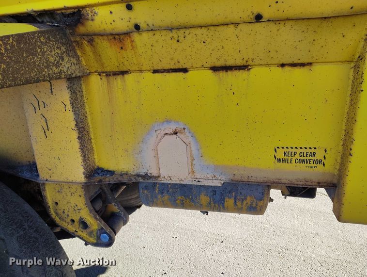 image for item DT0855 1997 Red River LB 237 live bottom trailer