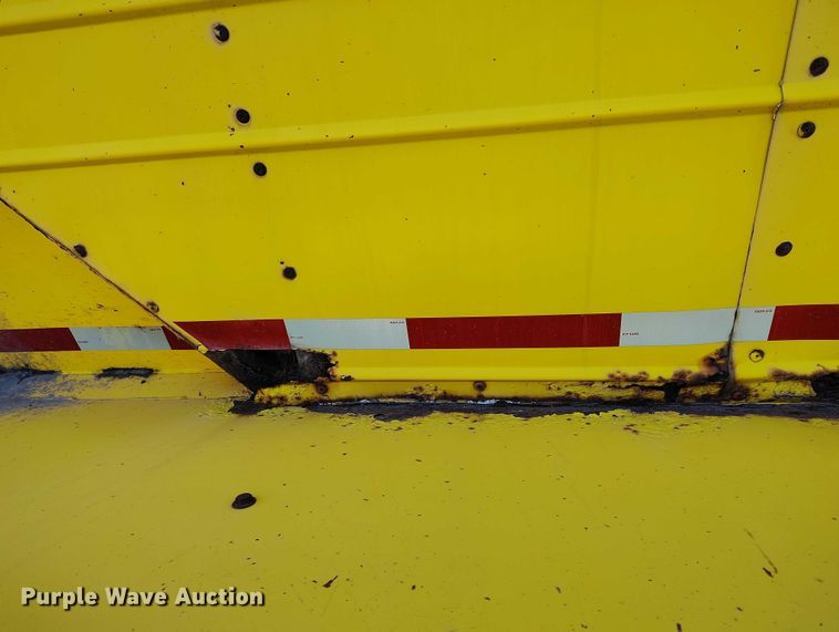 image for item DT0855 1997 Red River LB 237 live bottom trailer