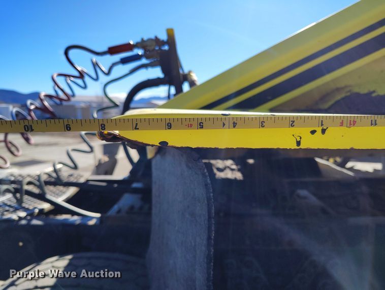 image for item DT0855 1997 Red River LB 237 live bottom trailer