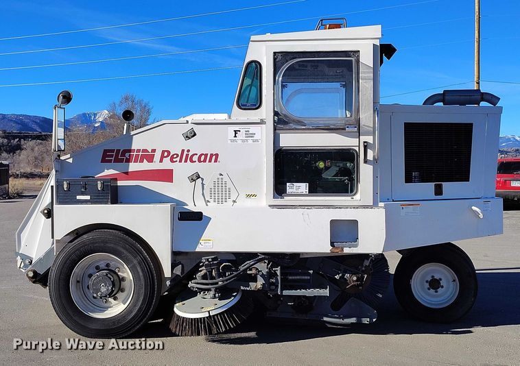 image for item DT0856 2006 Elgin Pelican Series P street sweeper