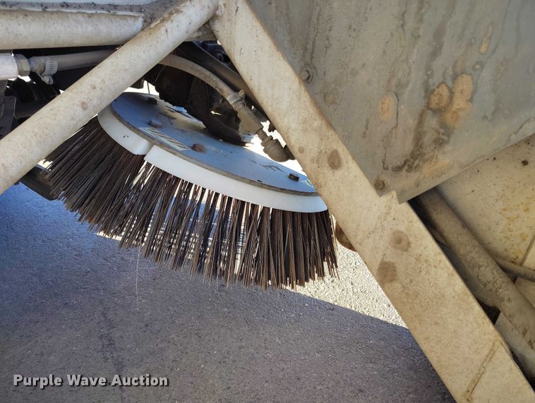 image for item DT0856 2006 Elgin Pelican Series P street sweeper