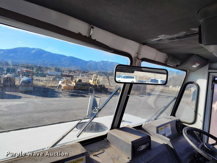 image for item DT0856 2006 Elgin Pelican Series P street sweeper