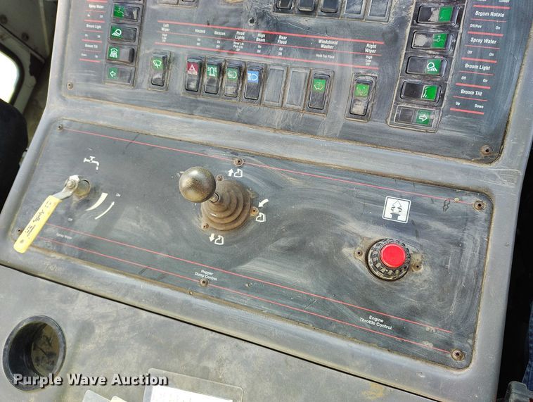 image for item DT0856 2006 Elgin Pelican Series P street sweeper