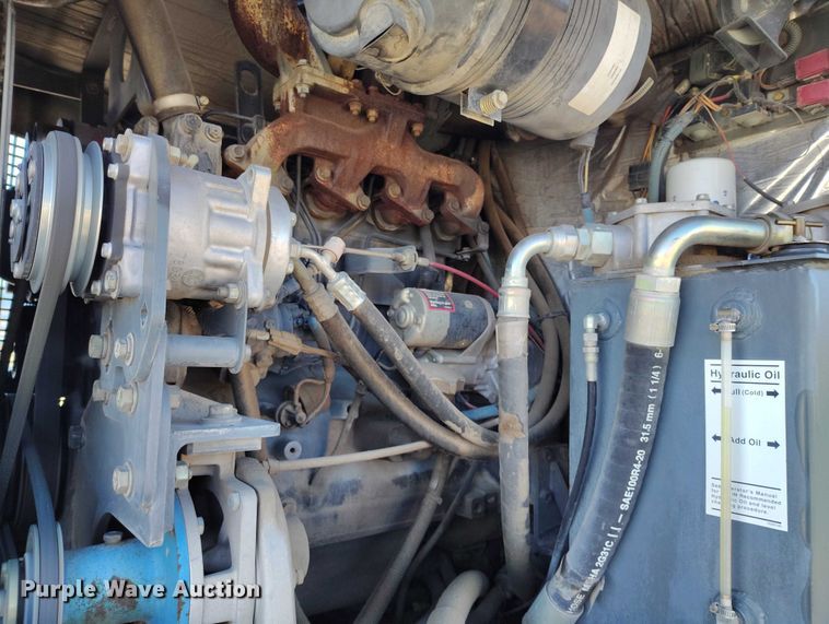 image for item DT0856 2006 Elgin Pelican Series P street sweeper