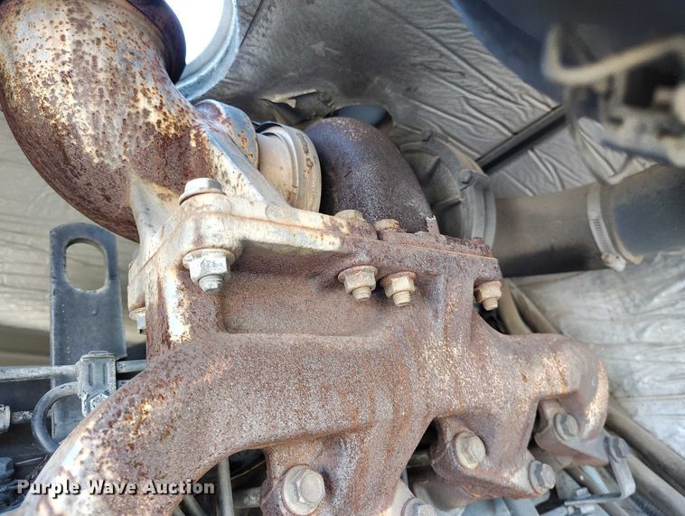 image for item DT0856 2006 Elgin Pelican Series P street sweeper