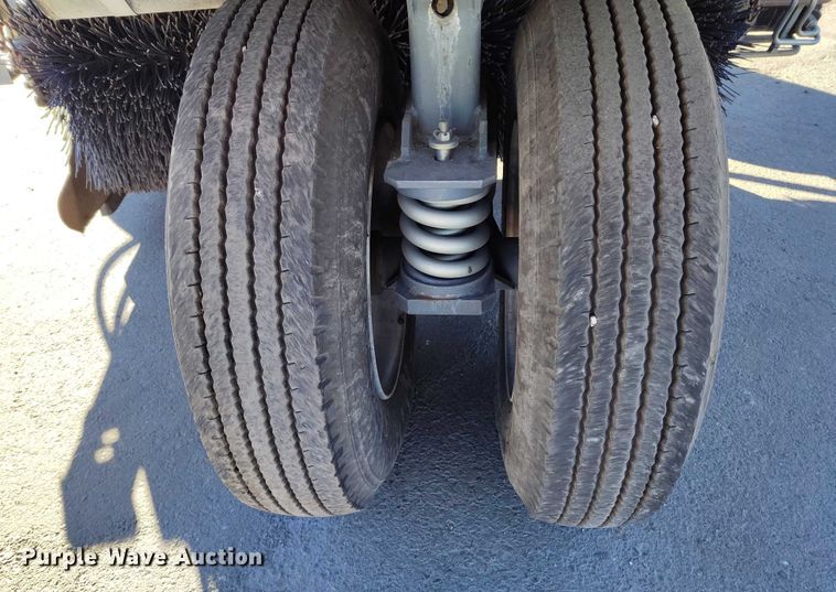 image for item DT0856 2006 Elgin Pelican Series P street sweeper