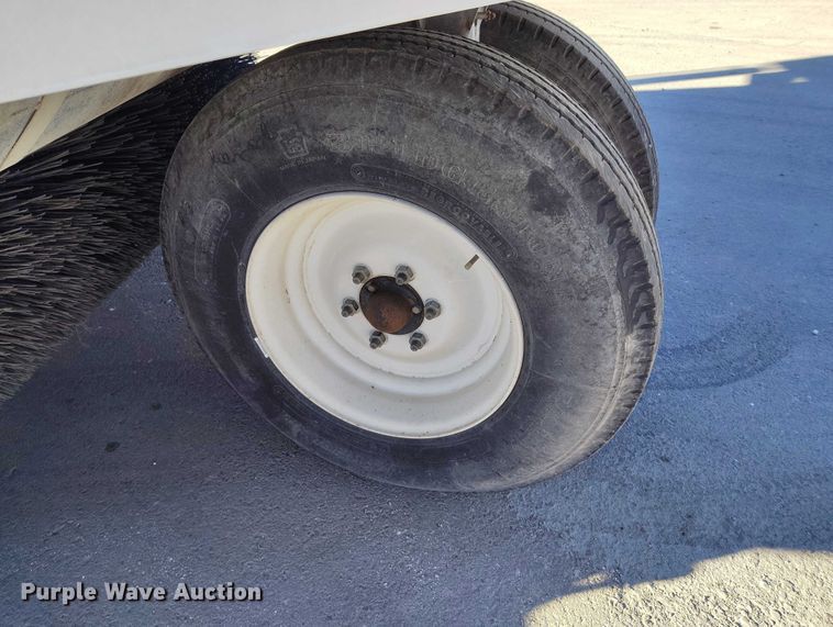 image for item DT0856 2006 Elgin Pelican Series P street sweeper