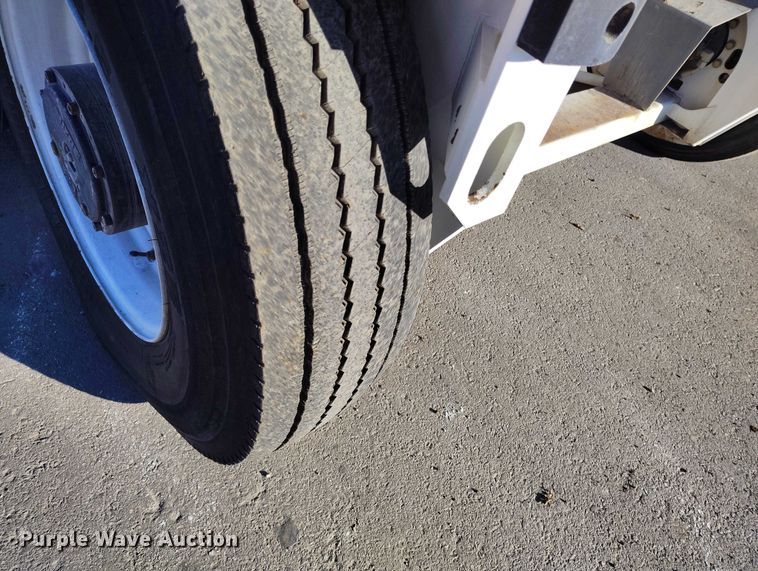 image for item DT0856 2006 Elgin Pelican Series P street sweeper