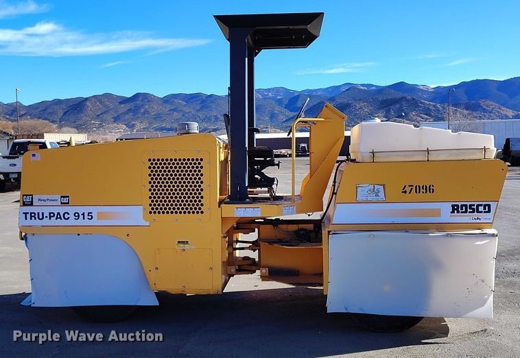 image for item DT0858 Rosco Tru-Pac 915 pneumatic roller