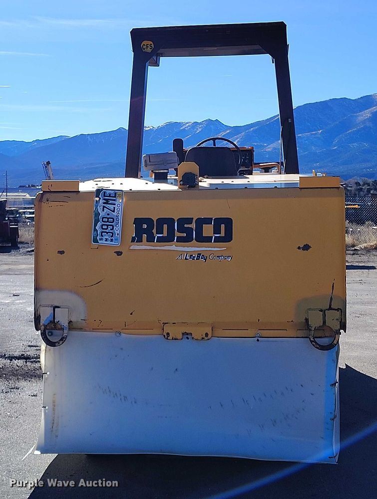 image for item DT0858 Rosco Tru-Pac 915 pneumatic roller