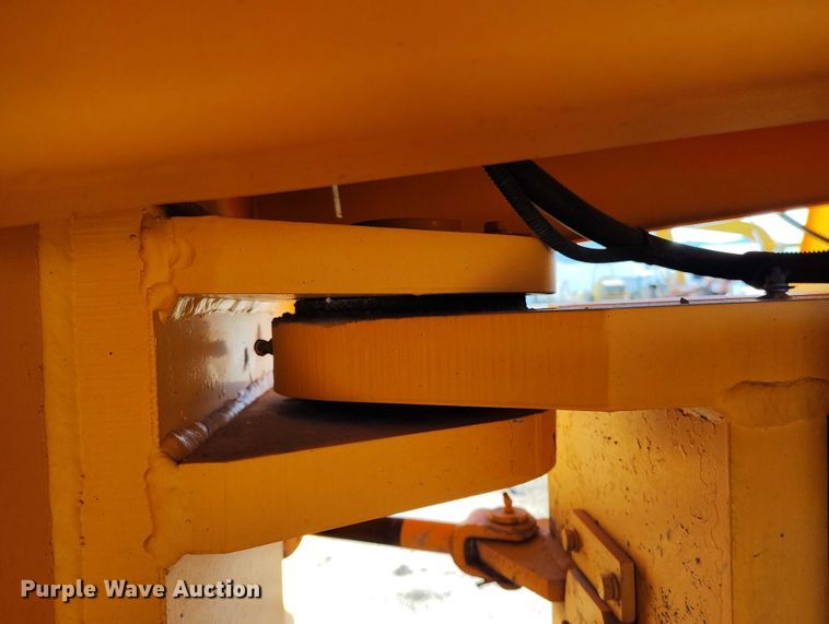 image for item DT0858 Rosco Tru-Pac 915 pneumatic roller