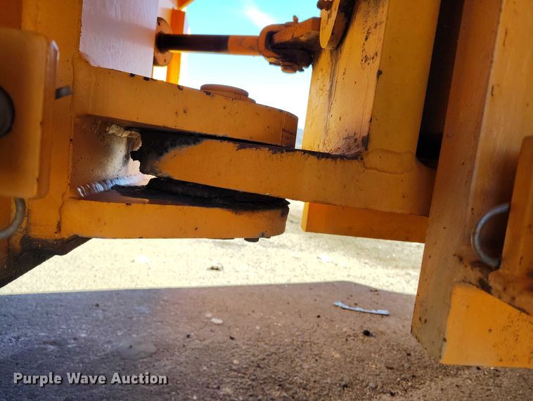 image for item DT0858 Rosco Tru-Pac 915 pneumatic roller