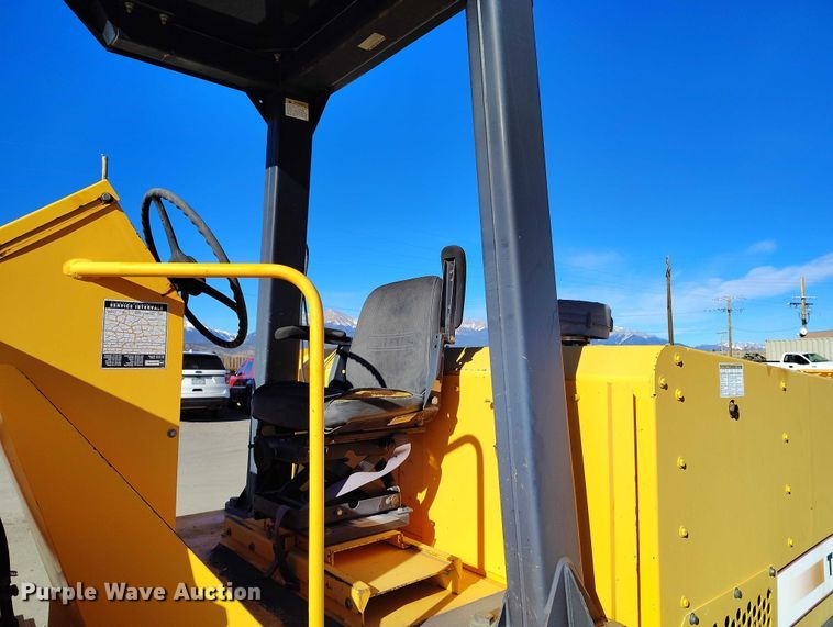 image for item DT0858 Rosco Tru-Pac 915 pneumatic roller