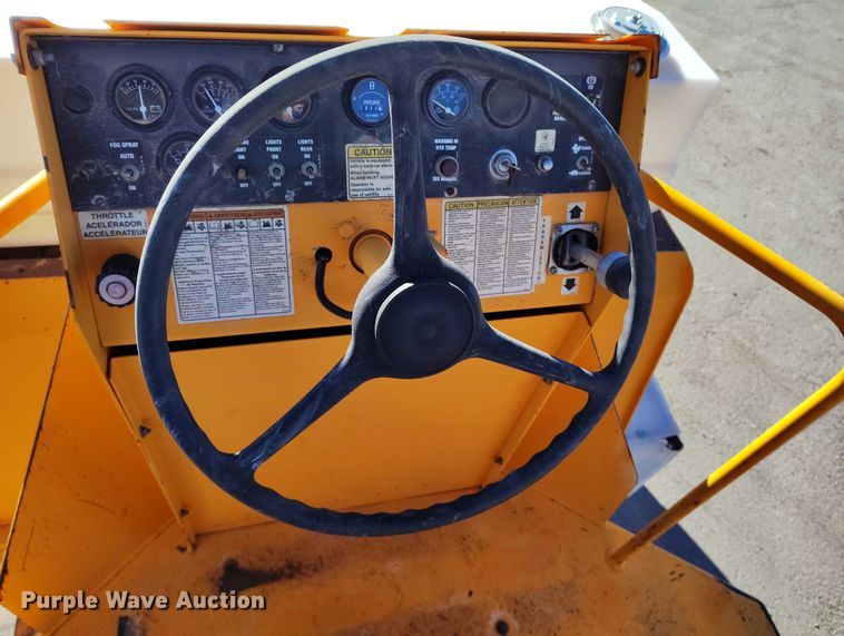 image for item DT0858 Rosco Tru-Pac 915 pneumatic roller