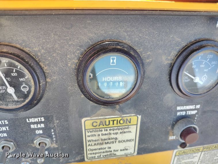 image for item DT0858 Rosco Tru-Pac 915 pneumatic roller