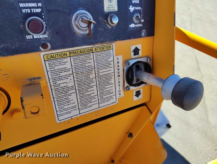 image for item DT0858 Rosco Tru-Pac 915 pneumatic roller