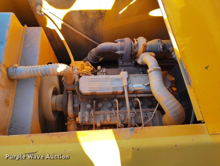 image for item DT0858 Rosco Tru-Pac 915 pneumatic roller