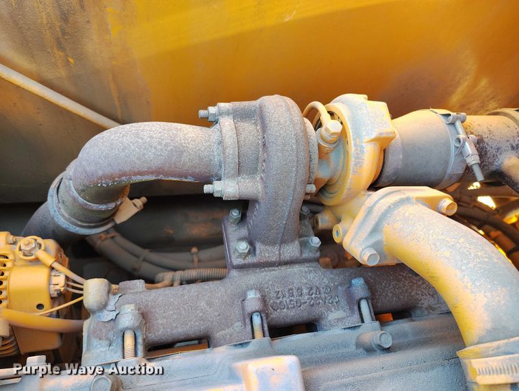 image for item DT0858 Rosco Tru-Pac 915 pneumatic roller