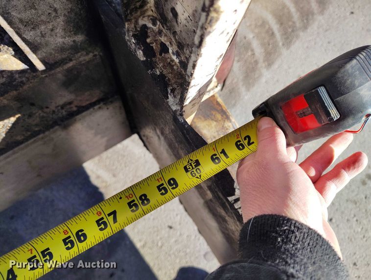 image for item DT0859 Cedar Rapids 461R paver