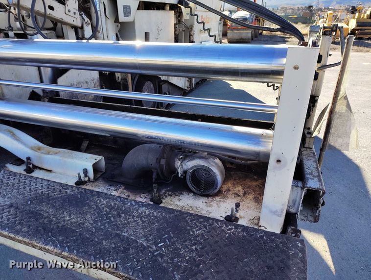 image for item DT0859 Cedar Rapids 461R paver