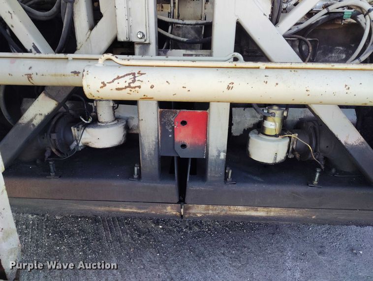 image for item DT0859 Cedar Rapids 461R paver