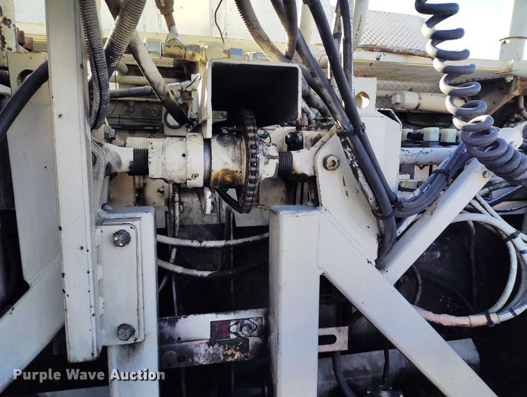 image for item DT0859 Cedar Rapids 461R paver