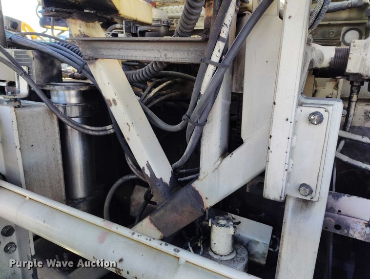 image for item DT0859 Cedar Rapids 461R paver