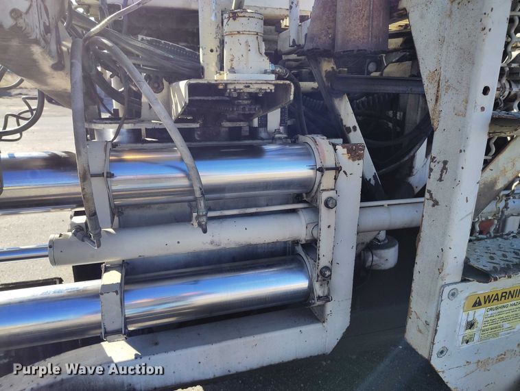 image for item DT0859 Cedar Rapids 461R paver