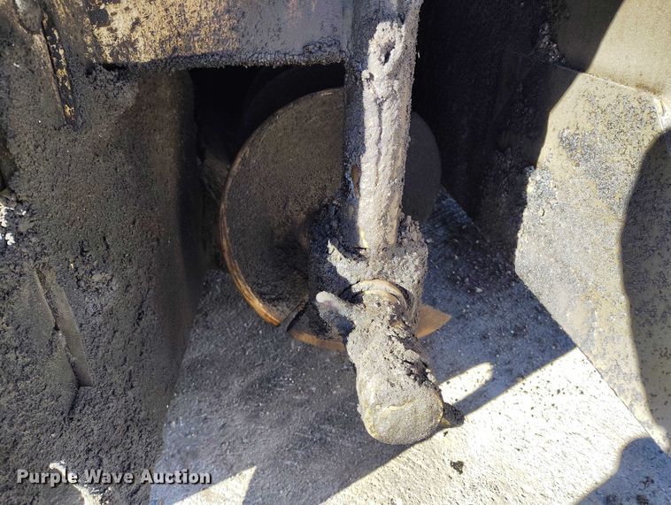 image for item DT0859 Cedar Rapids 461R paver