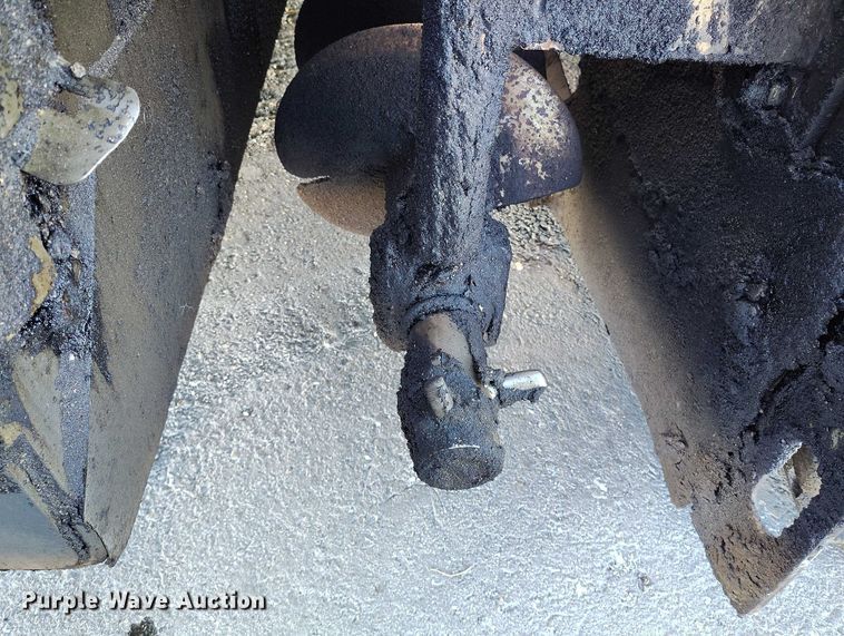 image for item DT0859 Cedar Rapids 461R paver