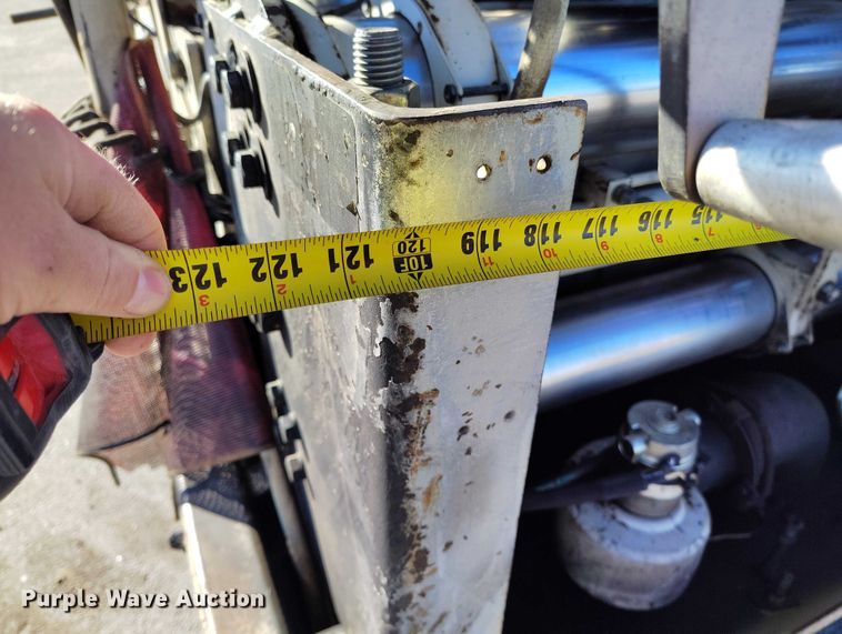 image for item DT0859 Cedar Rapids 461R paver