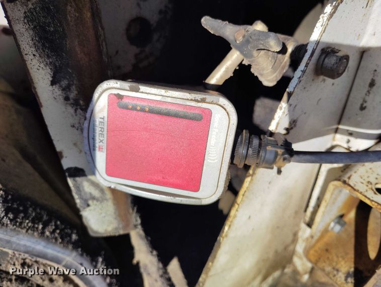 image for item DT0859 Cedar Rapids 461R paver