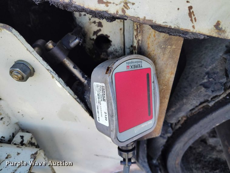 image for item DT0859 Cedar Rapids 461R paver