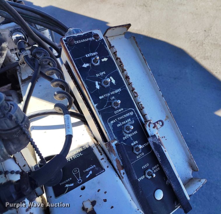 image for item DT0859 Cedar Rapids 461R paver