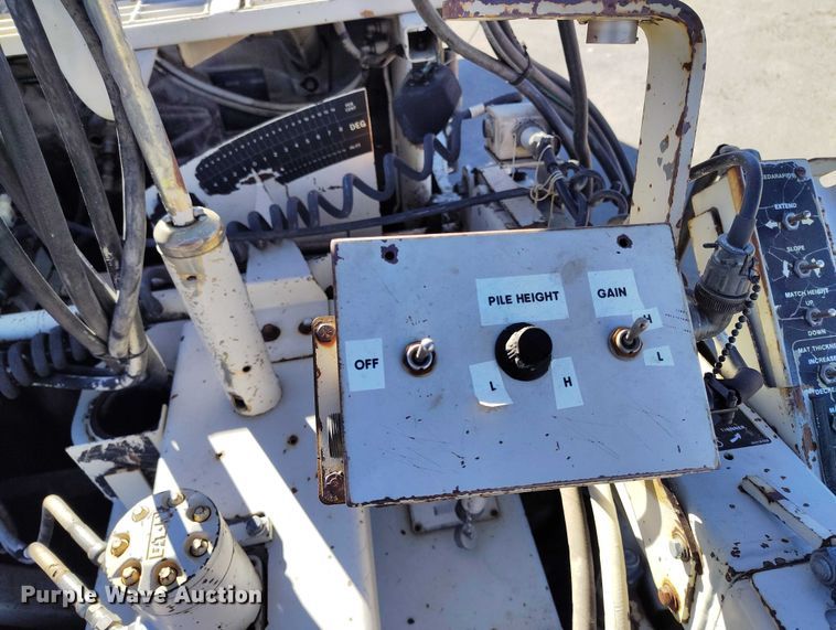 image for item DT0859 Cedar Rapids 461R paver