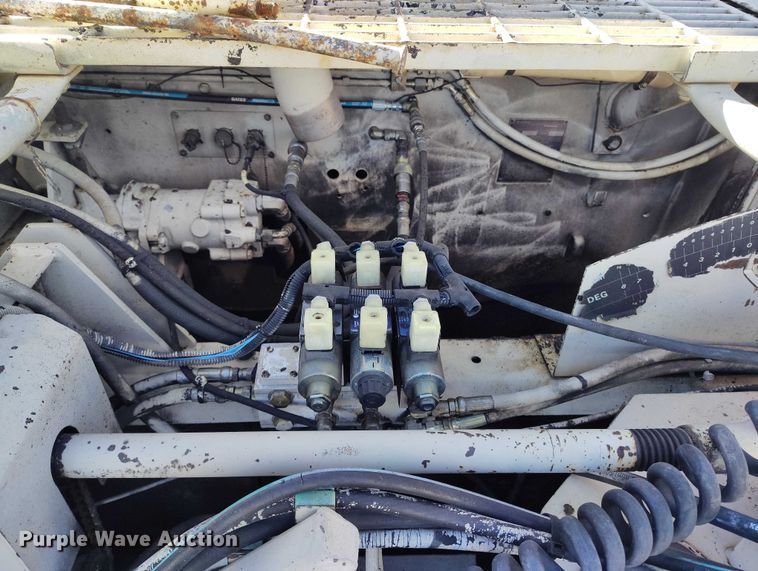 image for item DT0859 Cedar Rapids 461R paver