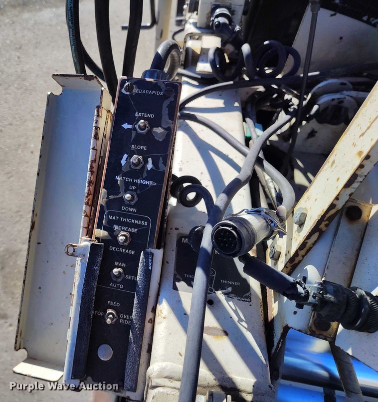 image for item DT0859 Cedar Rapids 461R paver