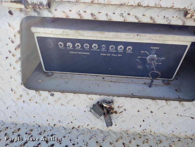 image for item DT0859 Cedar Rapids 461R paver