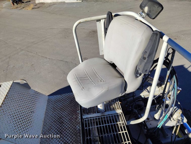 image for item DT0859 Cedar Rapids 461R paver