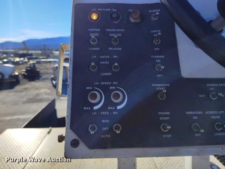 image for item DT0859 Cedar Rapids 461R paver