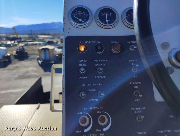 image for item DT0859 Cedar Rapids 461R paver