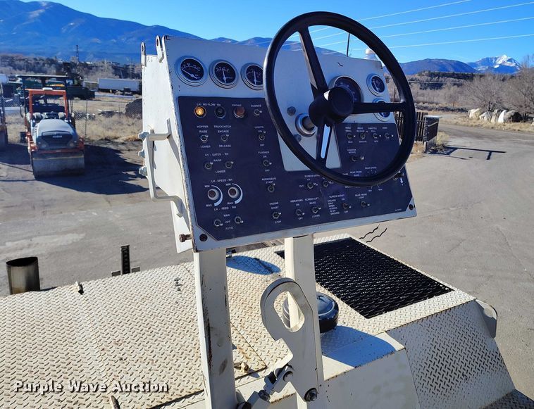 image for item DT0859 Cedar Rapids 461R paver