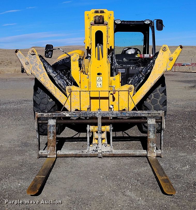 image for item DT0861 2017 JCB 510.56 telehandler