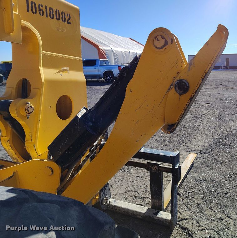 image for item DT0861 2017 JCB 510.56 telehandler