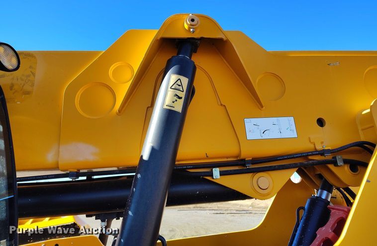 image for item DT0861 2017 JCB 510.56 telehandler