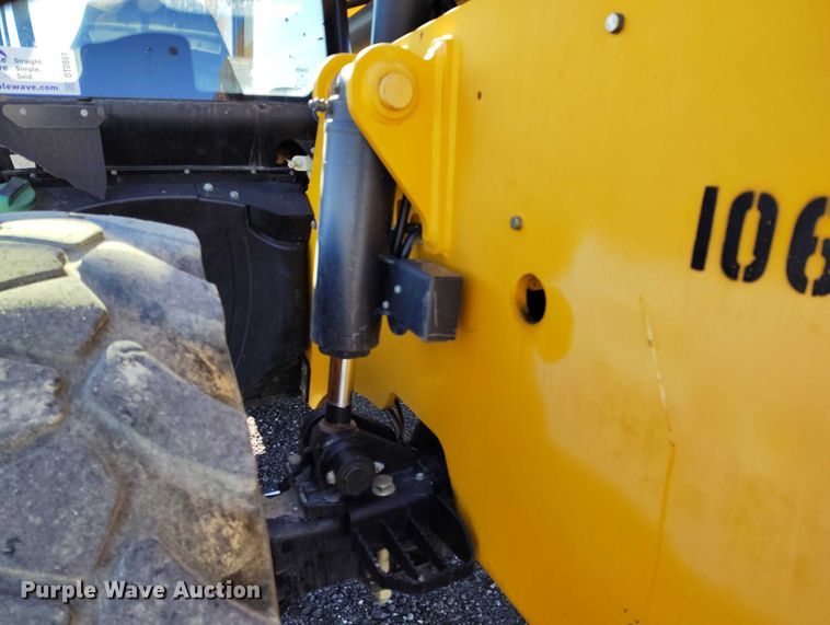 image for item DT0861 2017 JCB 510.56 telehandler