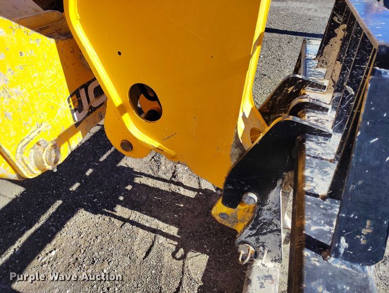 image for item DT0861 2017 JCB 510.56 telehandler