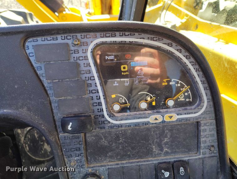 image for item DT0861 2017 JCB 510.56 telehandler