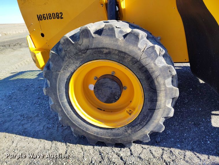 image for item DT0861 2017 JCB 510.56 telehandler