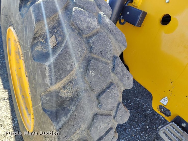 image for item DT0861 2017 JCB 510.56 telehandler